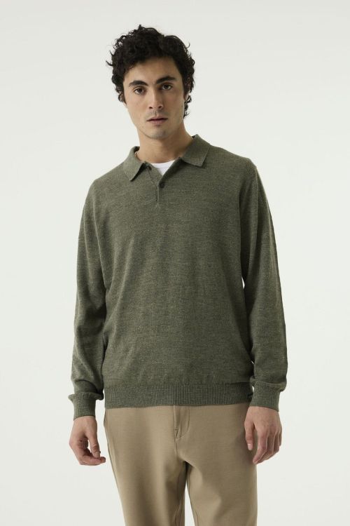 GARCIA Pulls KHAKI
